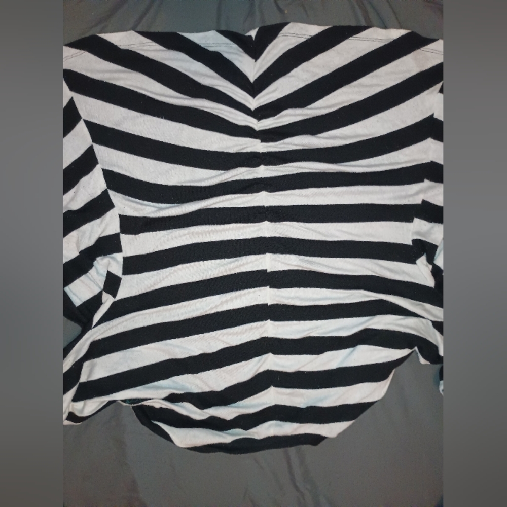 Allen B. Cardigan - Picture 4 of 4